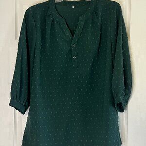 Hunter Green Top - Women’s Size Medium - ¾ Sleeve - V-Neck Collar